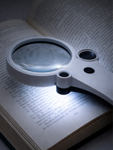 Лупа ручная увеличительная с подсветкой, с УФ светодиодом Орбита OT-INL31